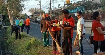 Jumat Bersih di Lingkungan Br. Paang Kaja