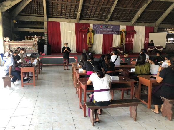 PEMERIKSAAN IVA GRATIS DAN PENYULUHAN REPRODUKSI REMAJA DALAM RANGKA PERINGATAN HARI RAYA KARTINI DI KELURAHAN PENATIH, KECAMATAN DENPASAR TIMUR, KOTA DENPASAR